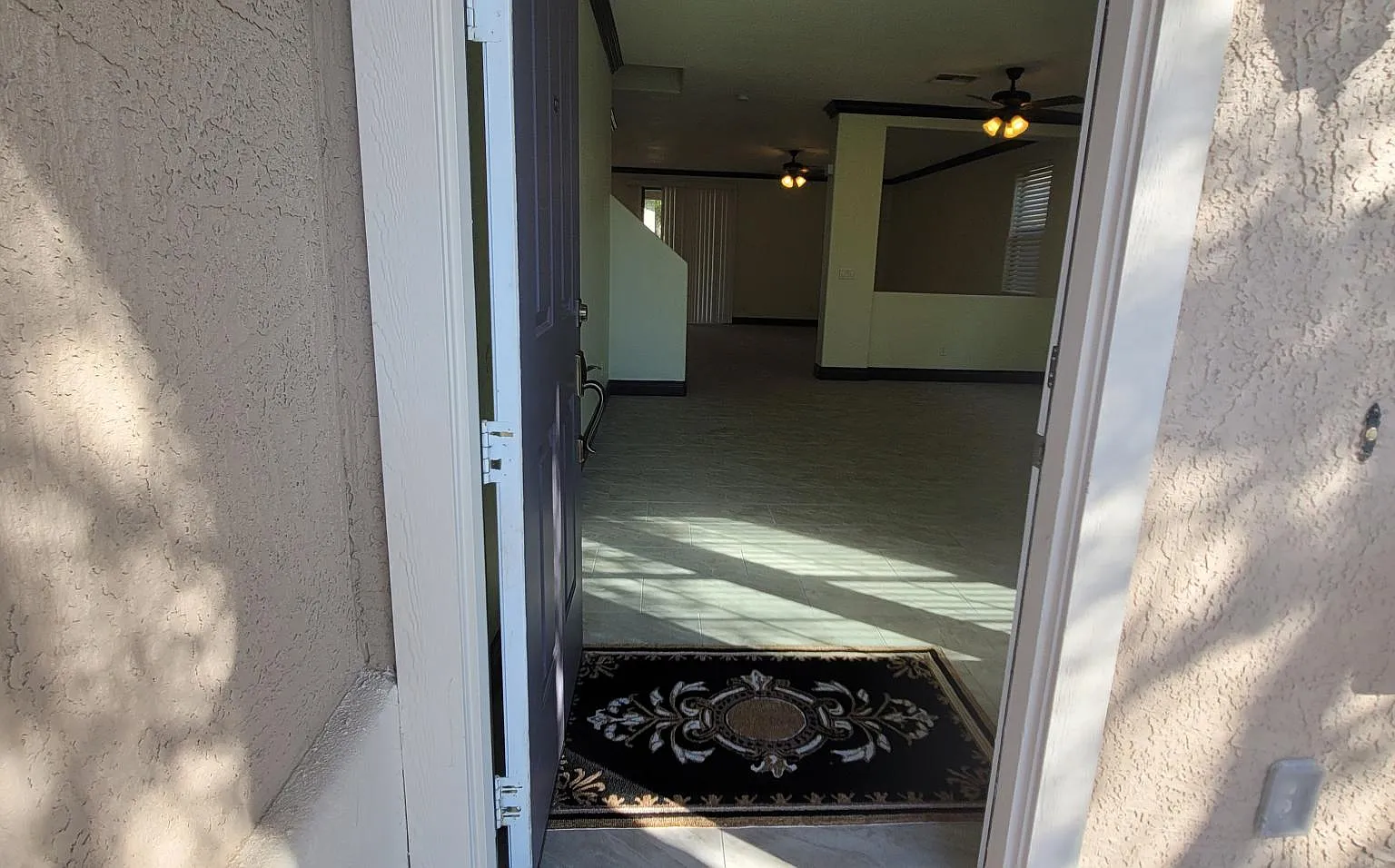 4 bed, 2.5 bath, 2700 sqft, $3,799 — Photo 3