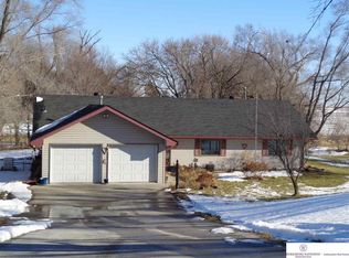 12705 Cindy Ln, Plattsmouth, NE 68048