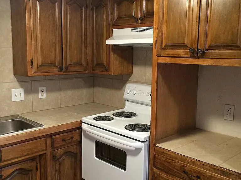 2 bed, $1,200 — Photo 1