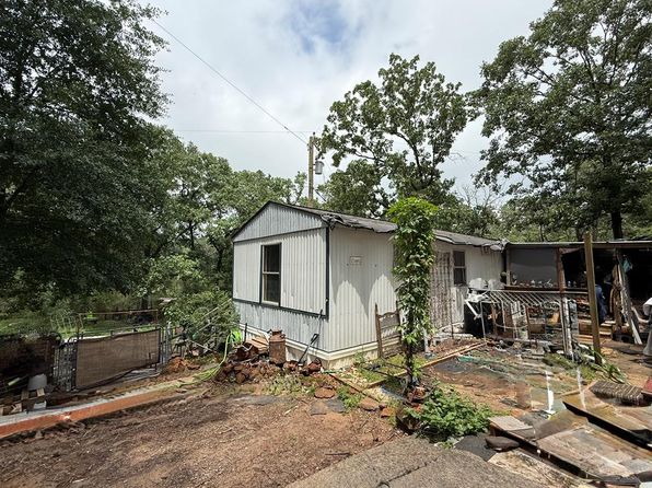 672 An County Road 385, Palestine, TX 75801