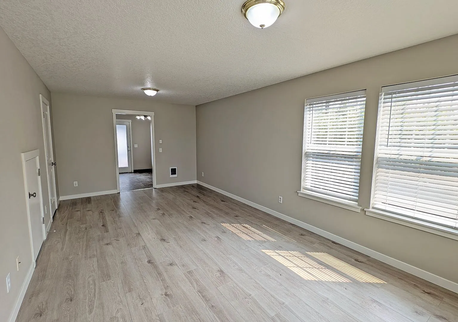 Wonderful townhouse in Forest Grove — Photo 2