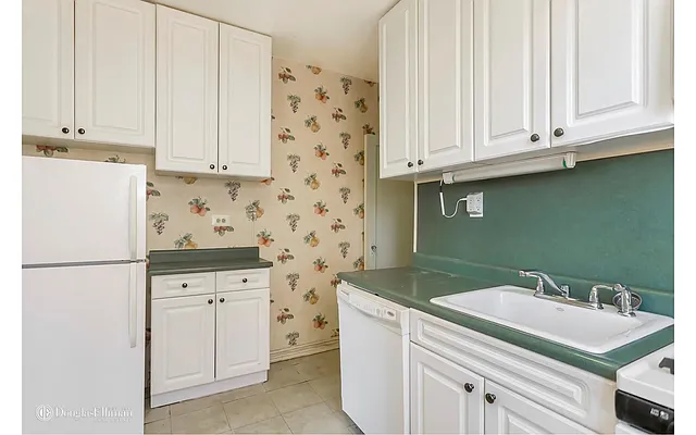 Sold by Douglas Elliman | media 37