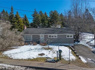 1240 Kennebecasis Dr, Saint John, NB E2K 5B1