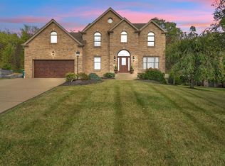 232 Village Dr, Canonsburg, PA 15317