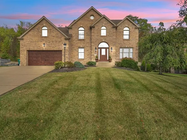 232 Village Dr, Canonsburg, PA 15317