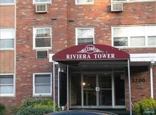2200 Center Ave APT B3, Fort Lee, NJ
