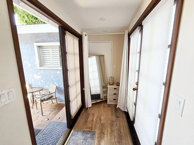 819 Hymettus Ave #BACK — Photo 7