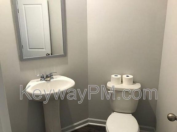 5th image of 3526 Firestone Dr