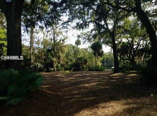 27 N Live Oak Rd, Hilton Head Island, SC 29928