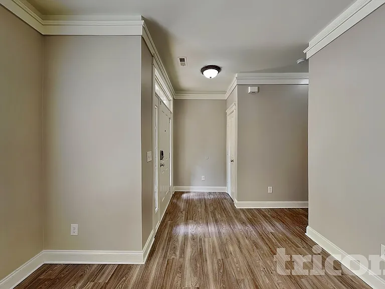 6723 Dunton St — Photo 5