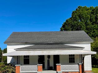 906 N Sloan St, Clinton, SC 29325