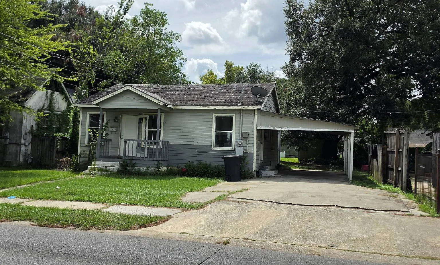 4736 Winbourne Avenue - 1 — Photo 1