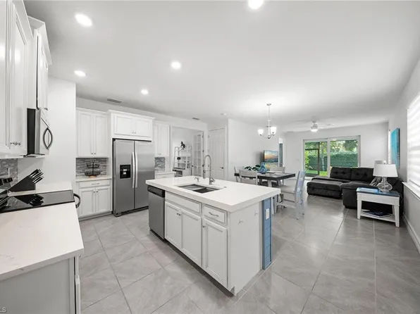 28419 Captiva Shell LOOP, BONITA SPRINGS, FL 34135