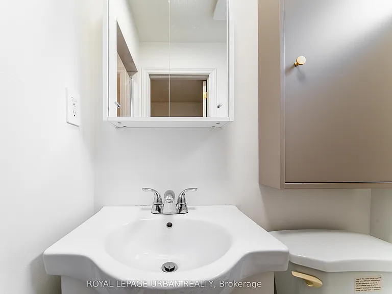 153 Craven Rd #BASEMENT — Photo 20