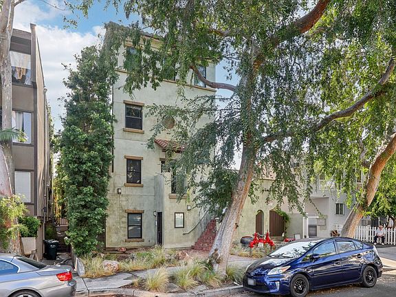 2nd image of 917 N Sierra Bonita Ave #2