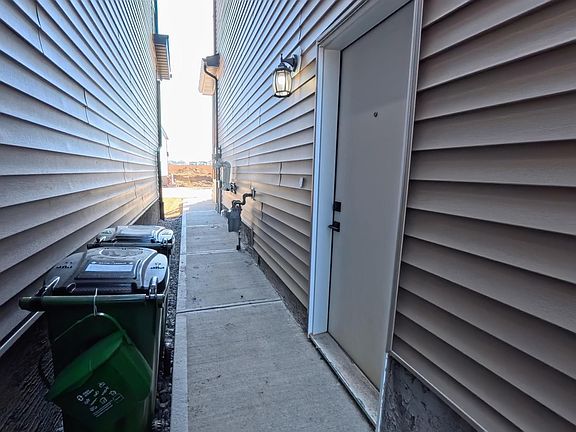 4th image of 120 28th St NW