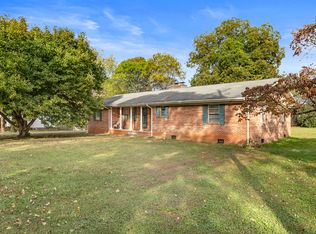 633 Monroe St, Madisonville, TN 37354
