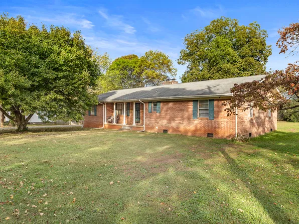 633 Monroe St, Madisonville, TN 37354