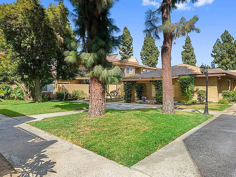 7720 Crescent Ave — Photo 8