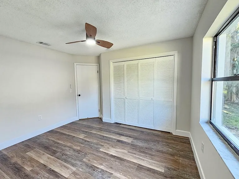 1151 N Commerce Ter — Photo 25