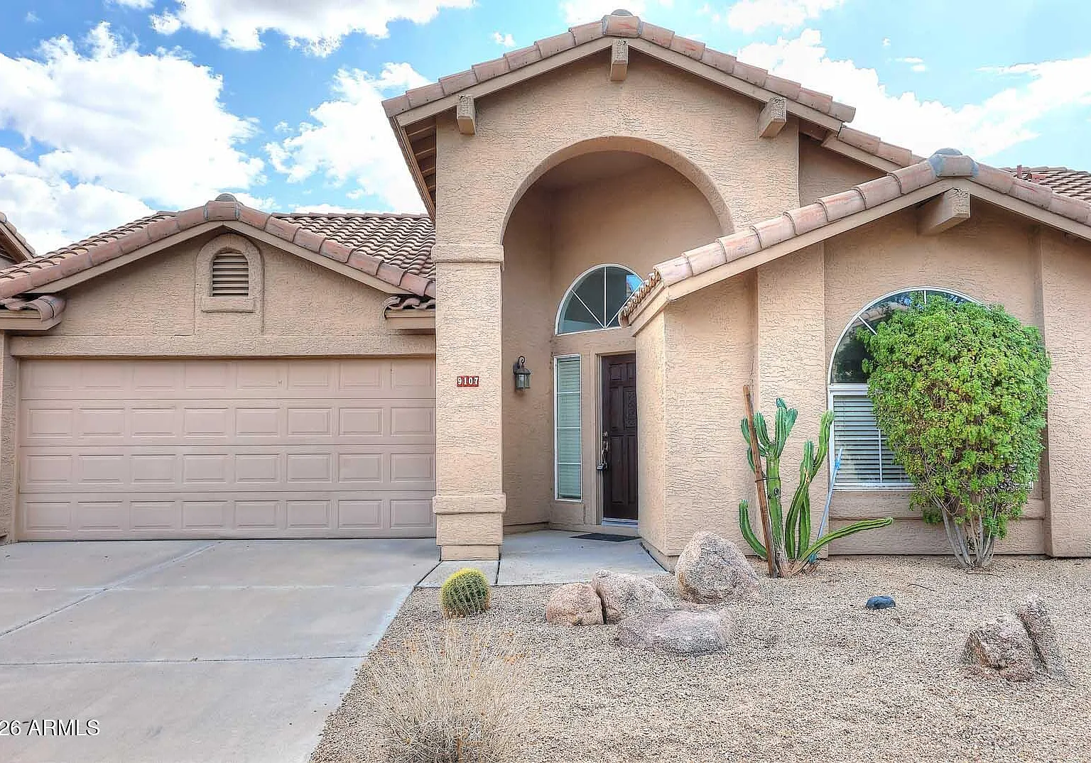 3 bed, 2.0 bath, 1568 sqft, $3,500 — Photo 2