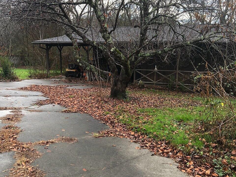 1st image of 1800 Frankie Ln