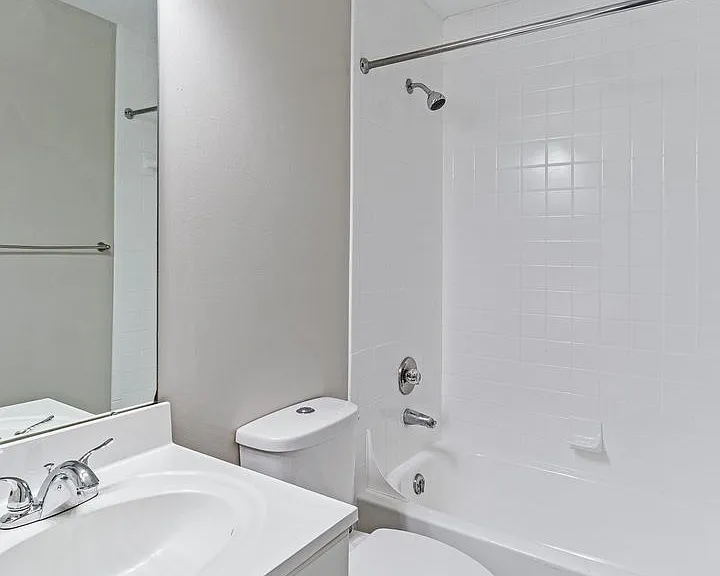 Station House Apartments — Photo 20