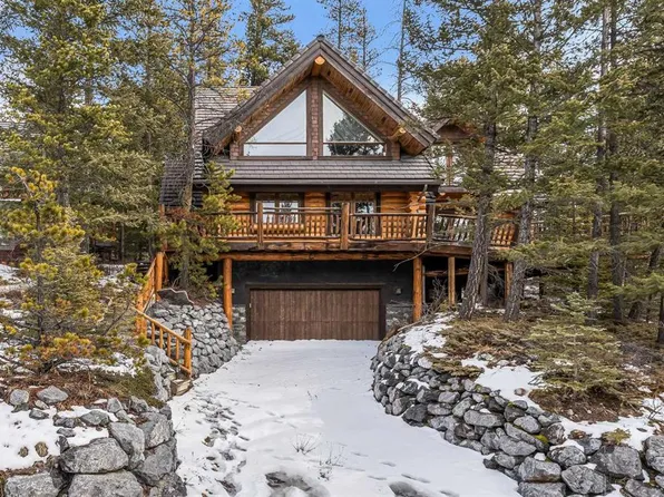 11 N Aspen Gln, Canmore, AB T1W 1A6