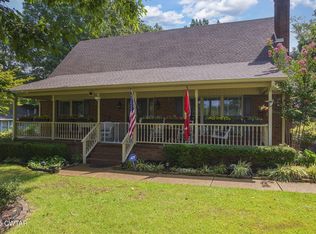 160 Plantation Rd, Jackson, TN 38305