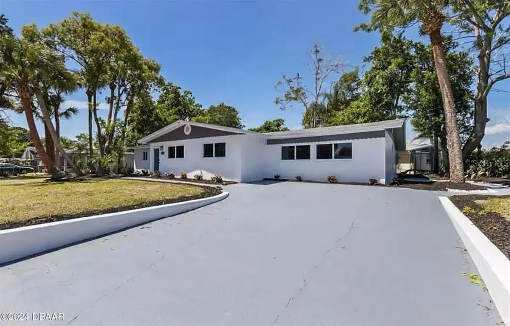 5 bed, 3.0 bath, 1594 sqft, $4,000 — Photo 4