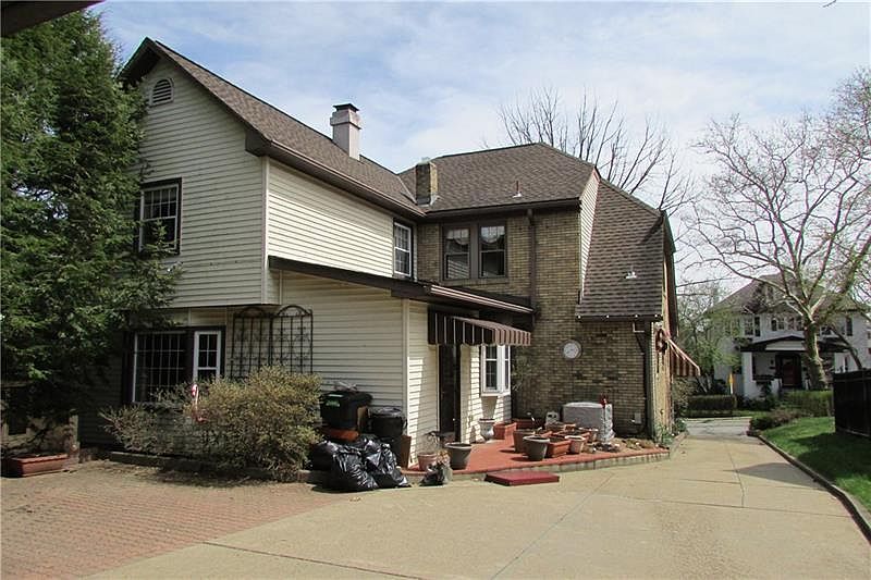2nd image of 304 Arden Rd