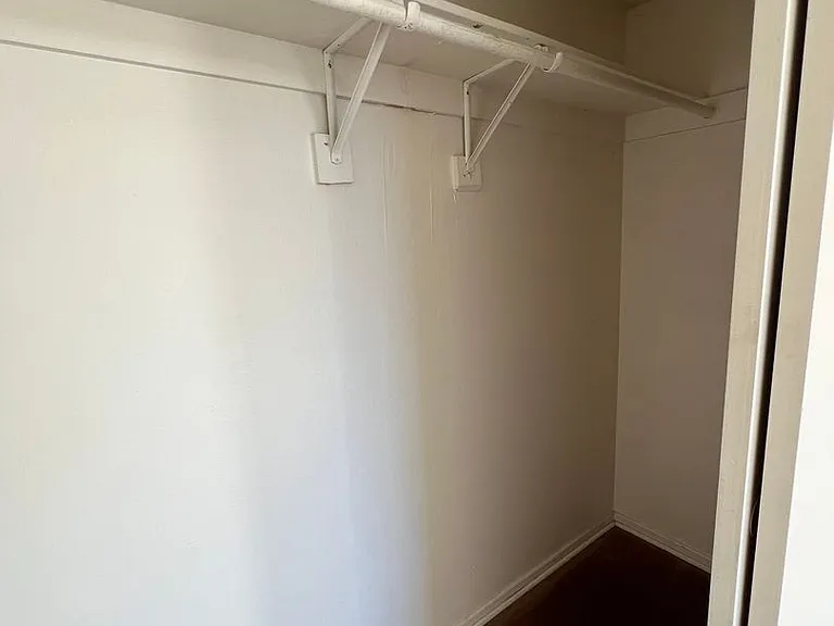 7921 Moonshadow Cir — Photo 16