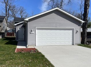 29030 112th Pl, Trevor, WI 53179