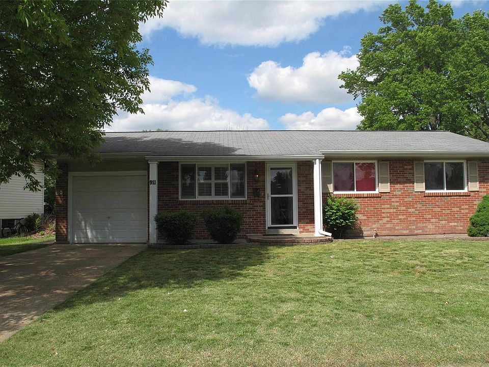 1st image of 911 Hazelvalley Dr