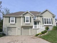 1st image of 340 SE Bordner Dr