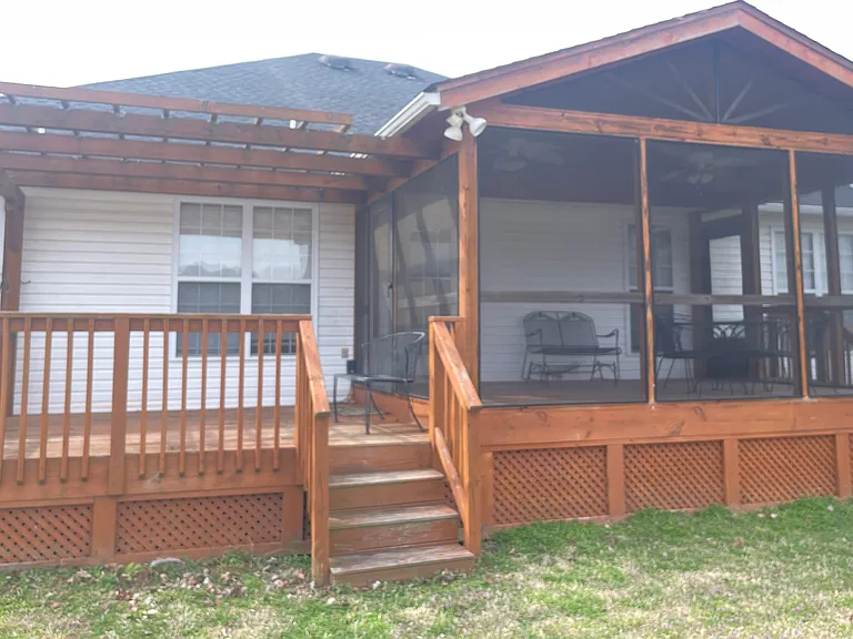 111 Nathan Dr — Photo 2
