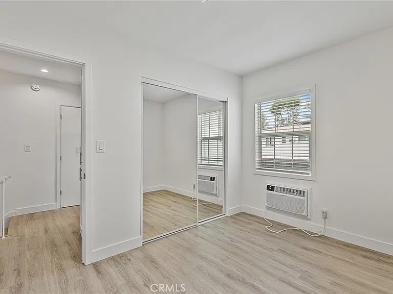 5339 1/2 Bellingham Ave — Photo 11