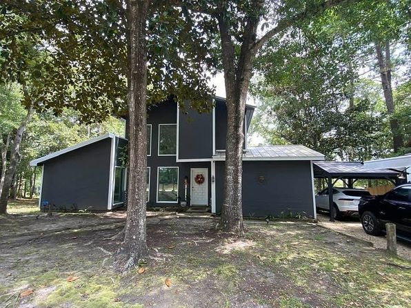8608 Acorn Dr