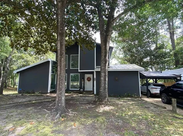 8608 Acorn Dr, Gautier, MS 39553