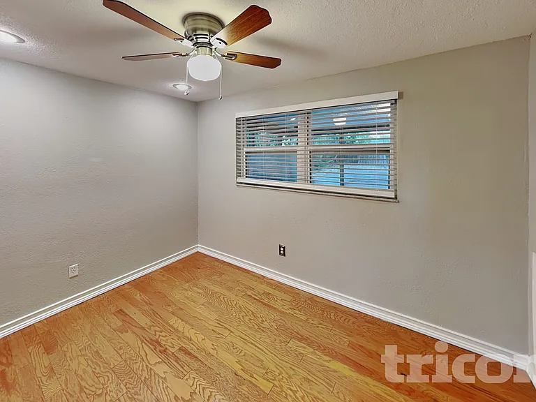 1705 Coppertree Dr — Photo 12
