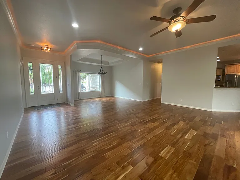 228 Winchester Creek Ave — Photo 6