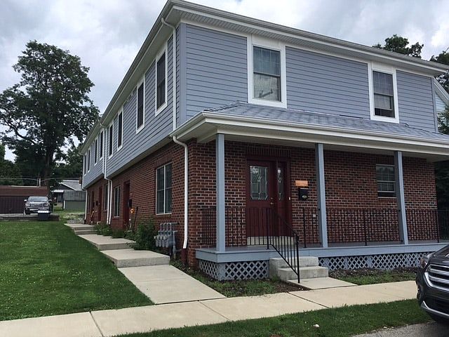 Front Unit w/Porch