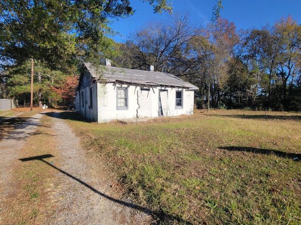 12610 North St #107, Whitakers, NC 27891