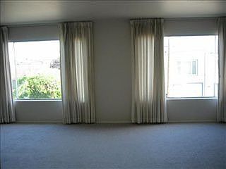 5th image of 937 Olmstead St