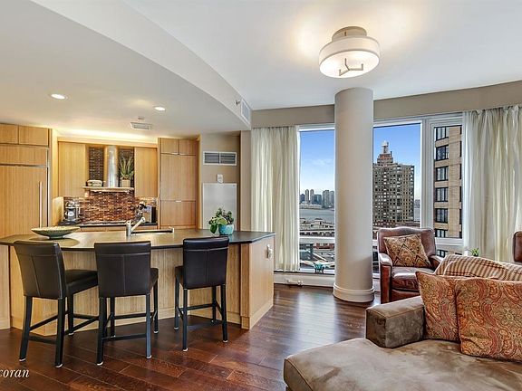 3rd image of 70 Little West St APT 14B