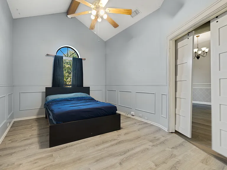 901 Green Brook Dr — Photo 21