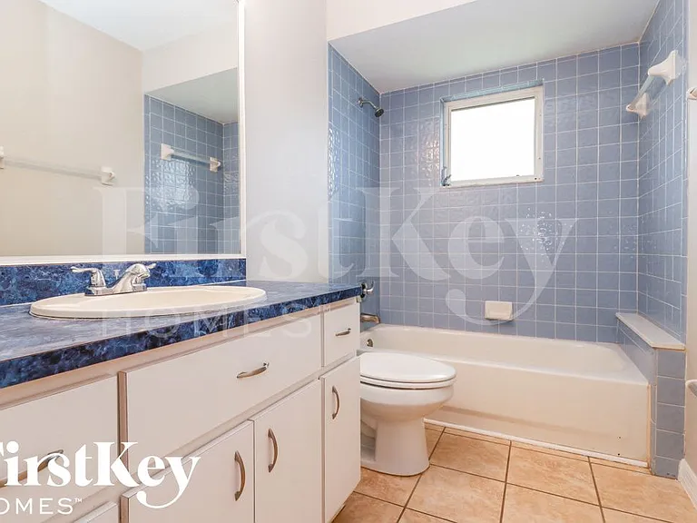18421 Columbine Rd — Photo 13