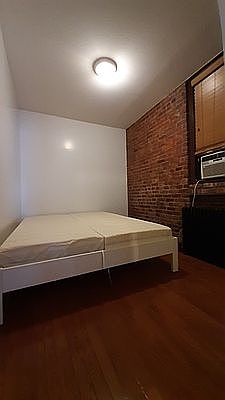 5th image of 52 Mac Dougal St #5A