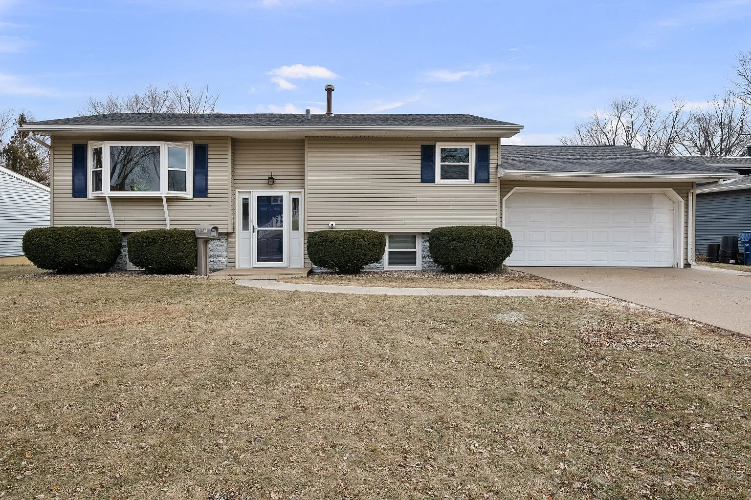 4811 Gaines St photo 1
