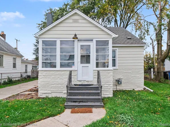 26585 Alger Blvd, Madison Heights, MI 48071